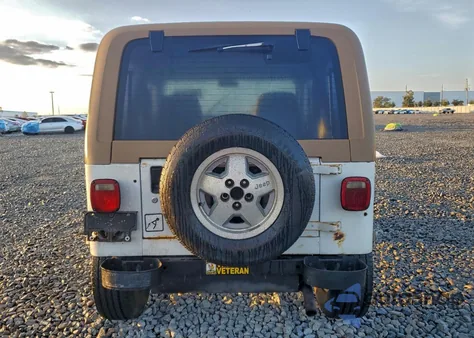 1988 Jeep Wrangler z USA, uszkodzony, nr VIN 2BCCV81J1JB502019